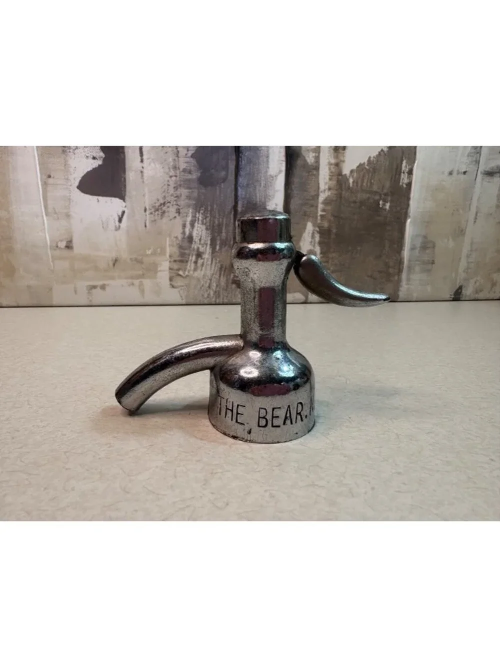 Vintage The Bear New York  J. Petermann Co W Hoboken NJ  Glass Seltzer Bottle